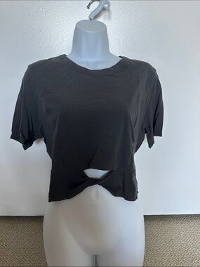 Lululemon Women’s Crop Top